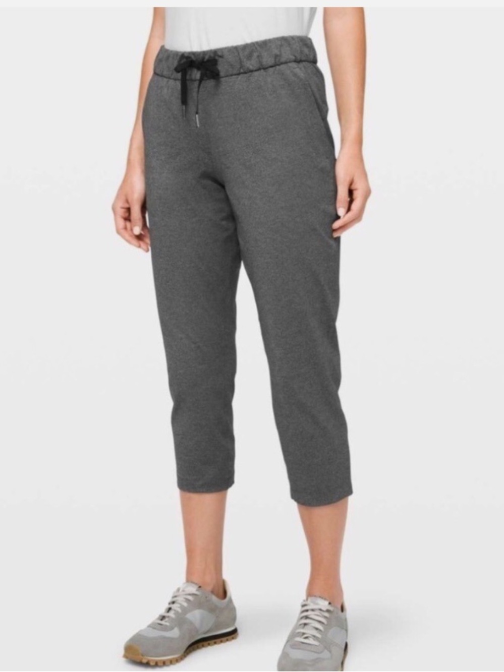 lululemon On The Fly crop Charcoal Gray Joggers. Size 4